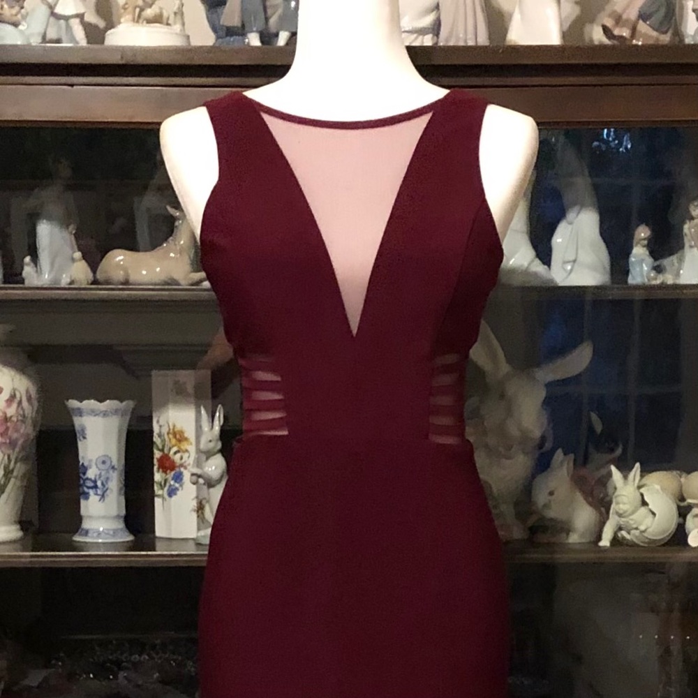 NWT Maroon Gown With Sheer Panels Size 3/4
